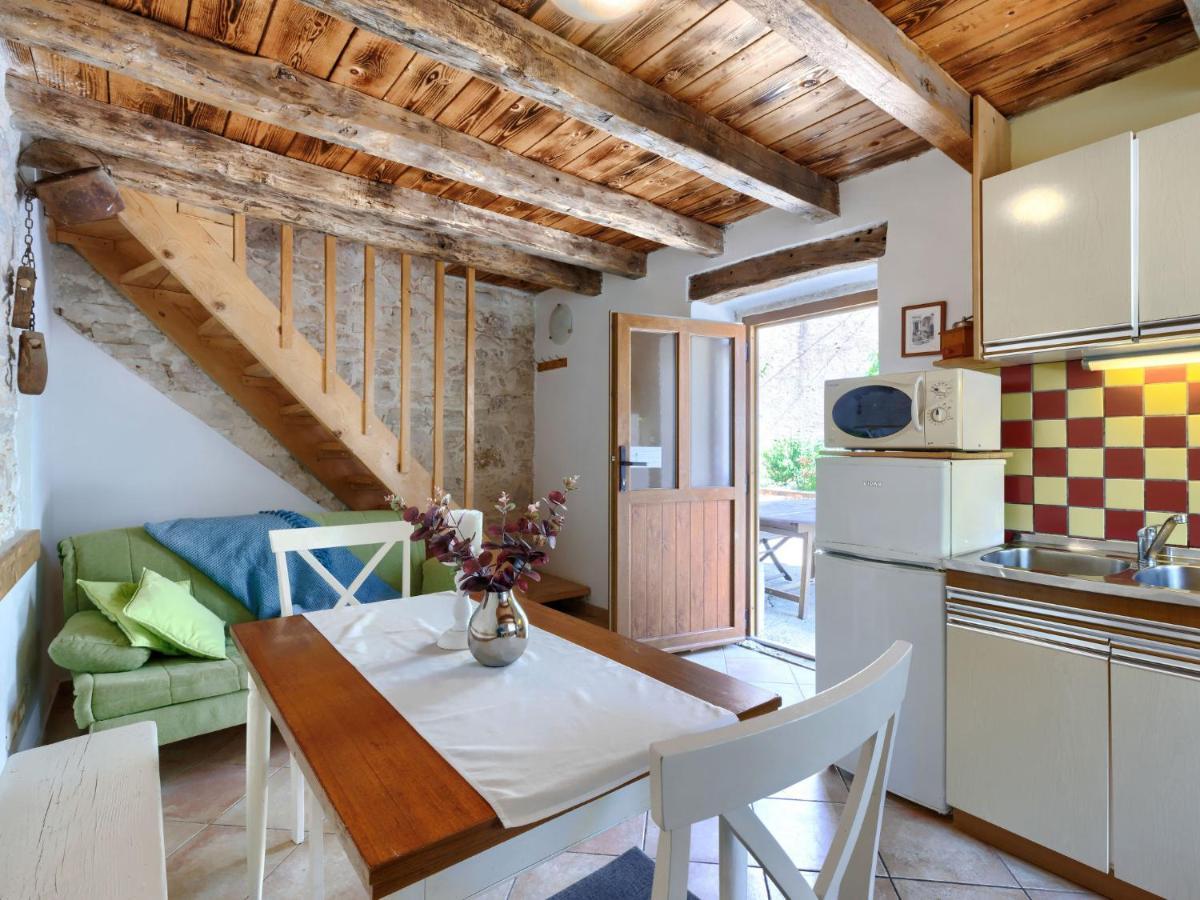 Kaštelir Holiday Home Pinia I - Kst126 By Interhome מראה חיצוני תמונה