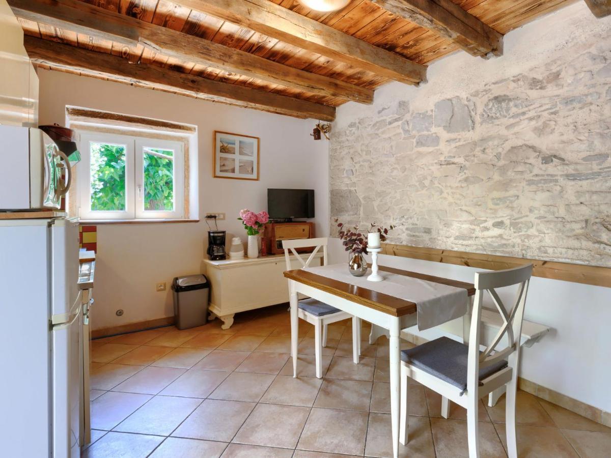 Kaštelir Holiday Home Pinia I - Kst126 By Interhome מראה חיצוני תמונה